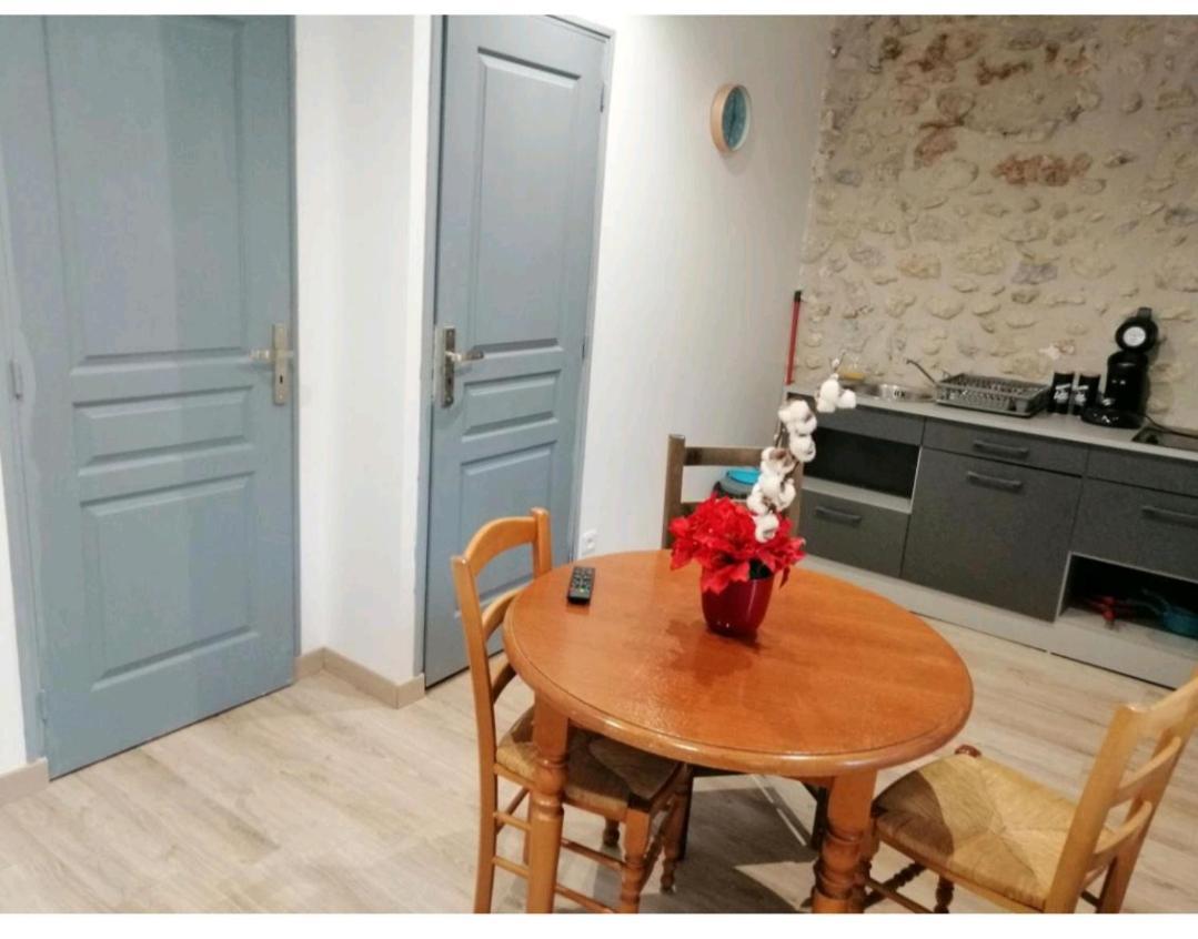 Le Studio Apartment Saint-Jean-en-Royans Exterior photo